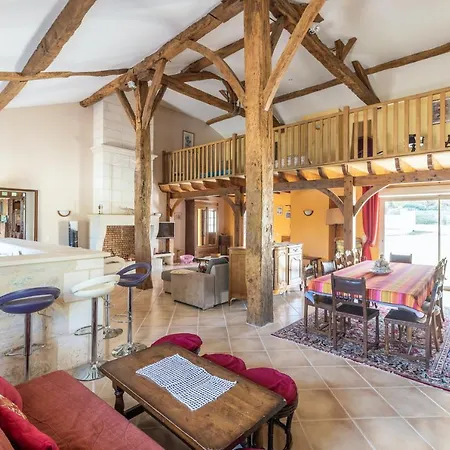 De 4 Chambres Avec Piscine Privee Jardin Clos Et Wifi A Meard De Gurcon Вилла Saint-Meard-de-Gurcon