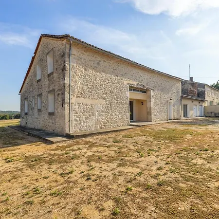 De 4 Chambres Avec Piscine Privee Jardin Clos Et Wifi A Meard De Gurcon Вилла