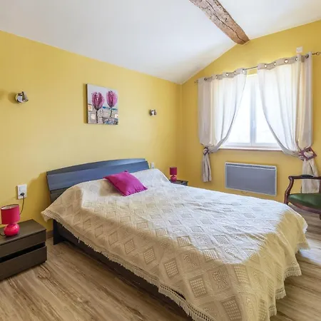 Вилла De 4 Chambres Avec Piscine Privee Jardin Clos Et Wifi A Meard De Gurcon