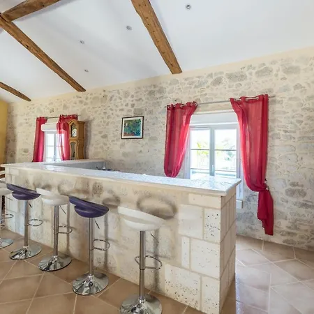 De 4 Chambres Avec Piscine Privee Jardin Clos Et Wifi A Meard De Gurcon